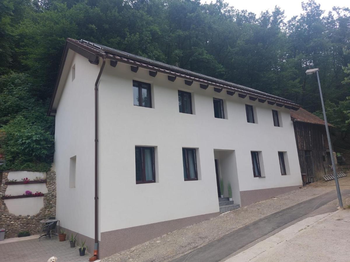 Gaestehaus Coco Krems an der Donau Exterior photo